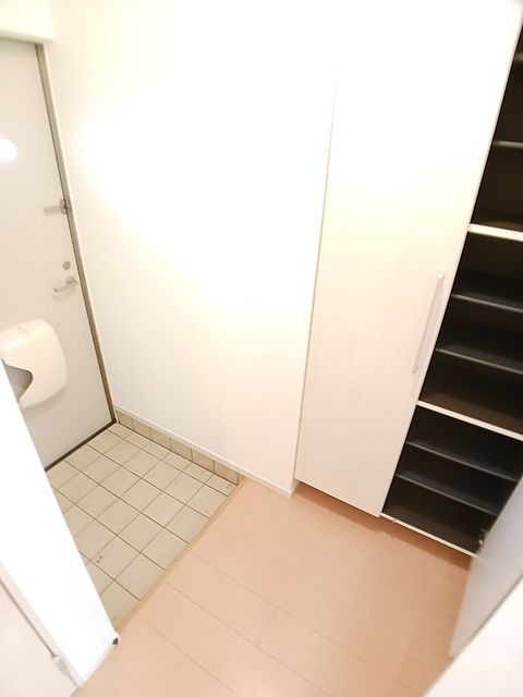 花水木の玄関