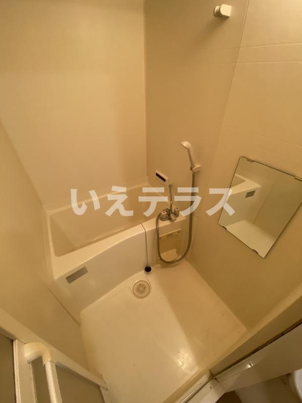 ディナスティ神戸元町通の浴室