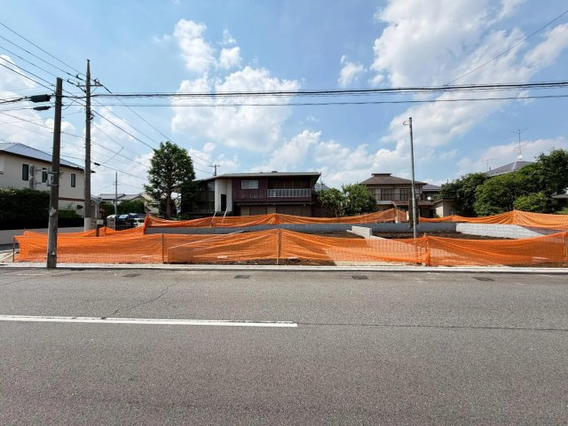 杉並区善福寺4丁目　土地30坪超　太陽光×長期優良住宅　全3棟の前面道路含む現地写真
