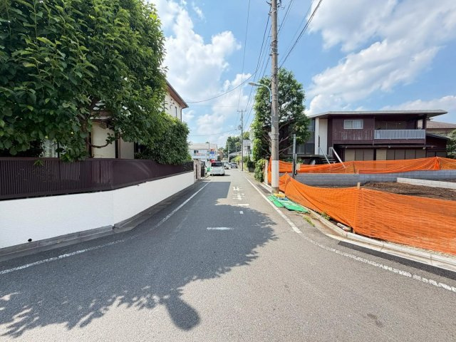 杉並区善福寺4丁目　土地30坪超　太陽光×長期優良住宅　全3棟の前面道路含む現地写真