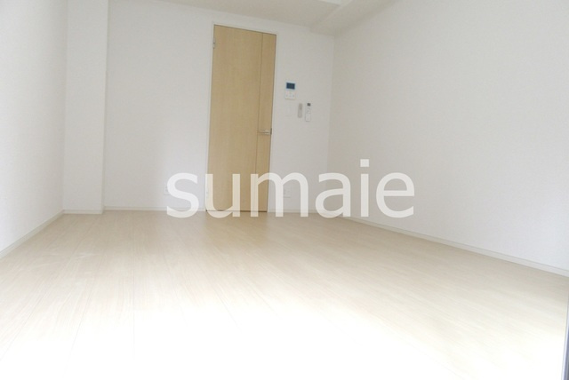グランドアプティーの居間・リビング|家具配置しやすいお部屋です☆