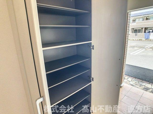 北九州市八幡西区馬場山緑のアパートの収納