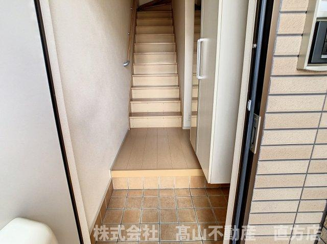 北九州市八幡西区馬場山緑のアパートの玄関