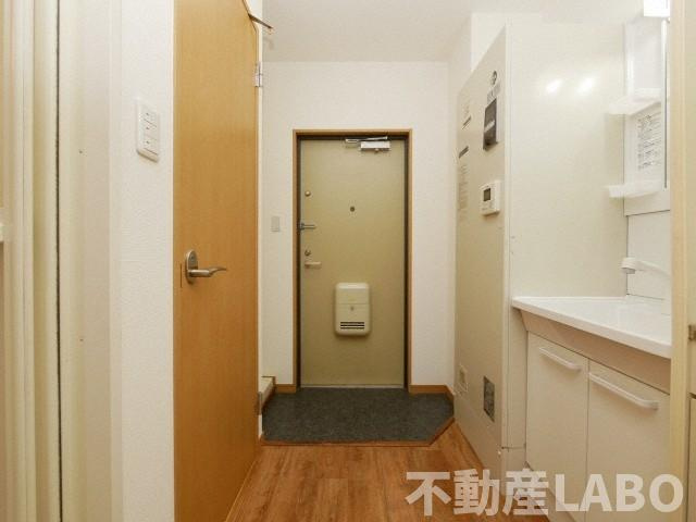 ハクユウ元町の玄関