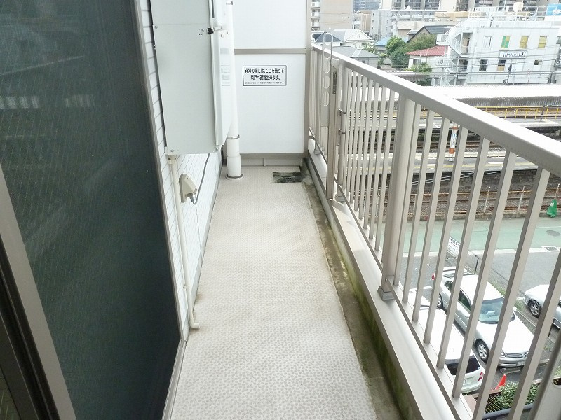 ダイワティアラ津田沼Ⅴのバルコニー|フルバルコニーで広いですよ（別のお部屋の写真です）