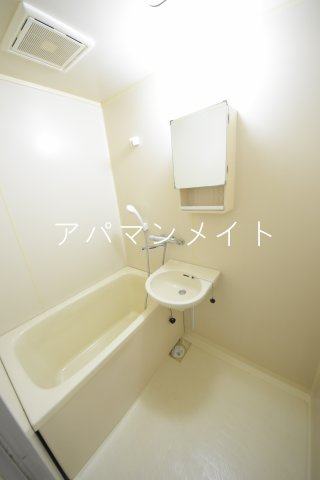 【浴室】 | ハイツ加賀 | ゆったり過ごせるお風呂です