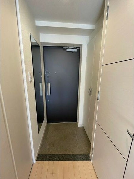 プレサンス千種駅前ネオステージの玄関