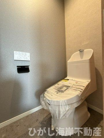茅ヶ崎市東海岸南6丁目　新築戸建　全３棟のトイレ|洗浄機能付きお手洗い