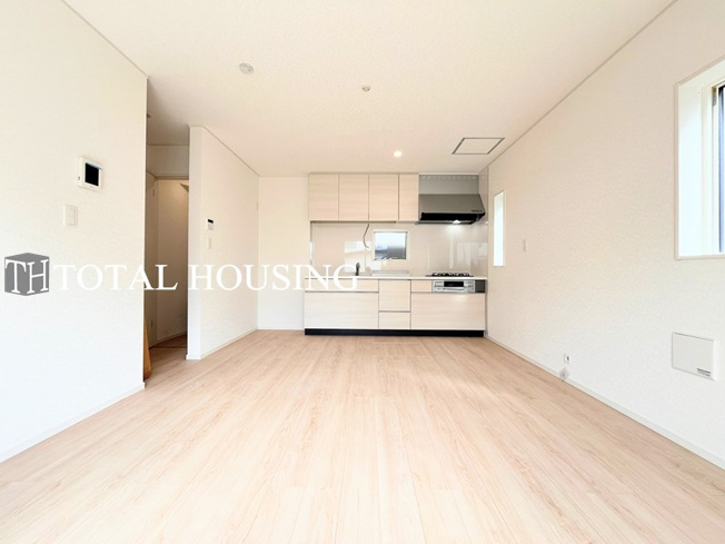 【居間・リビング】 | 狛江市中和泉5丁目　新築戸建　全1棟
