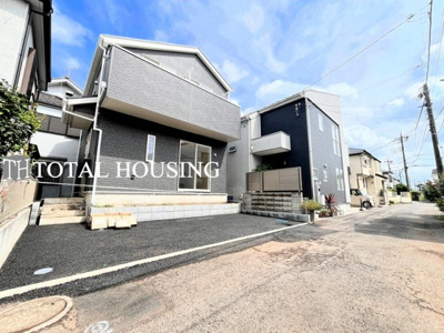 【前面道路含む現地写真】 | 狛江市中和泉5丁目　新築戸建　全1棟