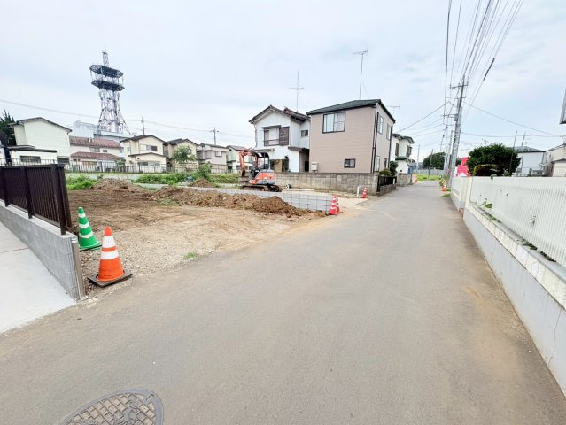 狭山市北入曽　建築条件なし売地　西武新宿線『入曽駅』徒歩10分　【入間野小学区】の前面道路含む現地写真