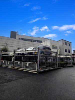 【駐車場】 | ファミール上新庄 | 【現地写真】
敷地内駐車場♪