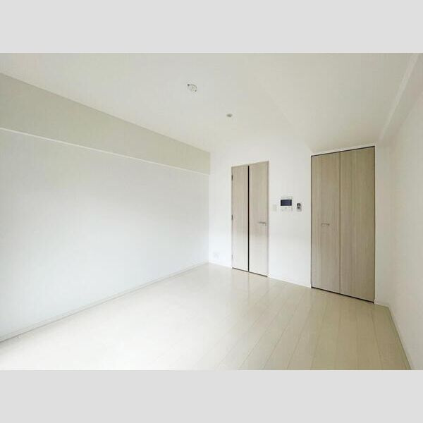 S-RESIDENCE新大阪Ridenteの居間・リビング