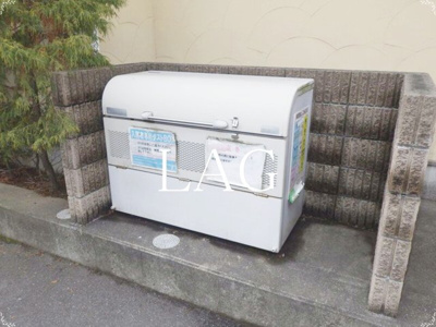 【その他共用部分】 | ラ・エストレージャ | 共用ゴミ置き場です。