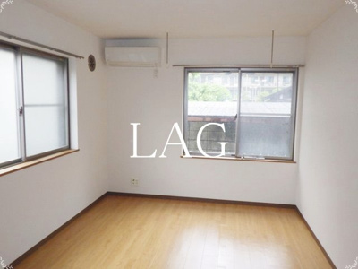 【居間・リビング】 | ラ・エストレージャ | 洋室のお部屋です。