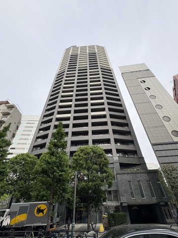 ファーストリアルタワー新宿の外観|きれいな外観です