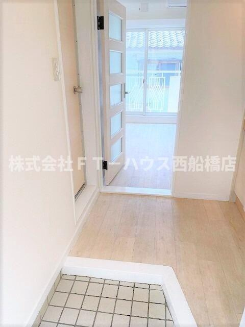 ローズアパート（Ｑ－０５２）の玄関