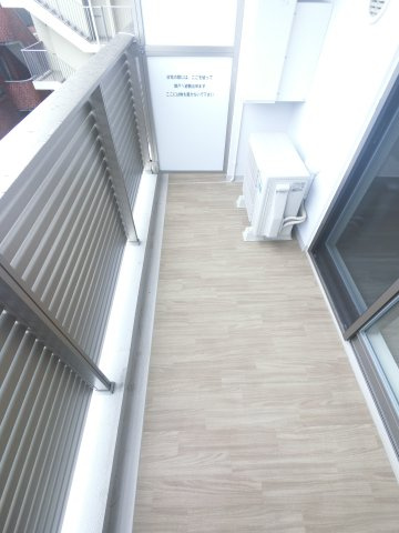パークアクシス市川 のバルコニー