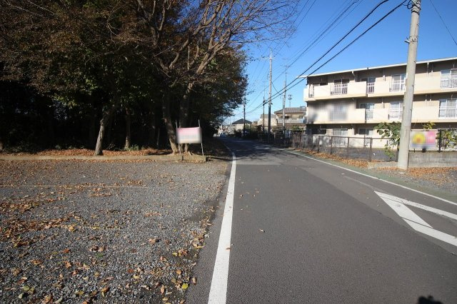 小山市大字横倉新田の駐車場の駐車場