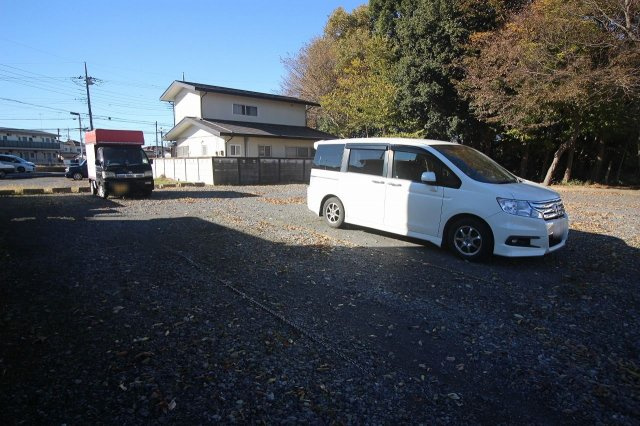 小山市大字横倉新田の駐車場の駐車場
