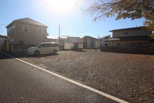 小山市大字横倉新田の駐車場の駐車場
