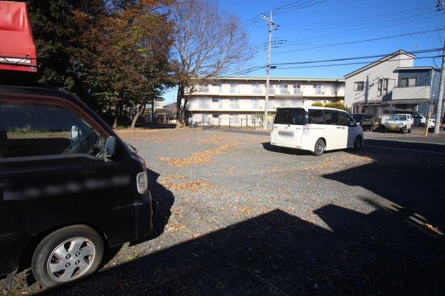 小山市大字横倉新田の駐車場の駐車場