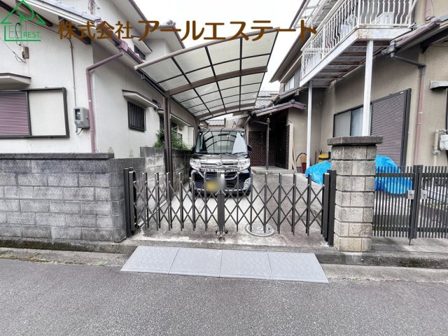姫路市書写　　中古戸建の駐車場