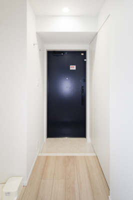 【玄関】 | ウェスタ板橋仲宿 | ※写真は同タイプ住戸です。