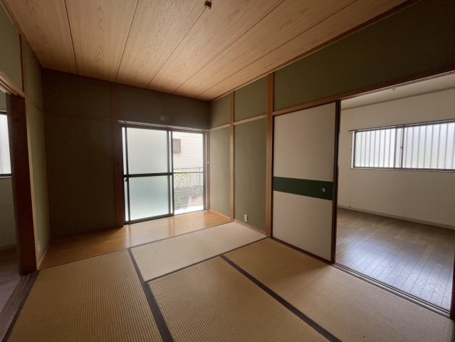 ミツモト上大市ハイツの和室