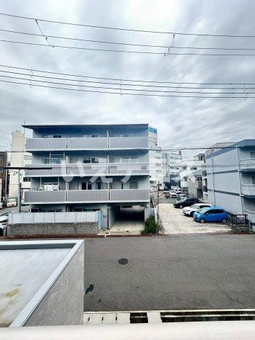 エスプレイス神戸グレースの駐車場