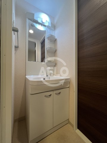Luxe新大阪Ⅱの独立洗面台|Luxe新大阪Ⅱ　洗面台