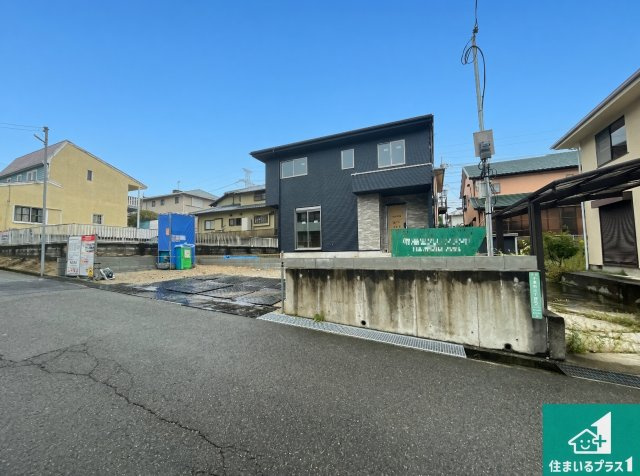■神戸市北区小倉台　第3期　新築一戸建ての前面道路含む現地写真|周辺は閑静な住宅街！前面道路広々で車の出し入れも便利です。駐車が苦手な方でも安心して車庫入れできます！