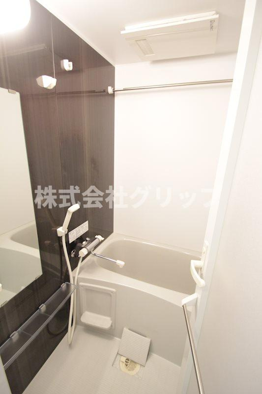 クラリッサ横浜中央の浴室