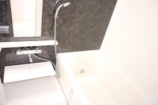 コンパル汐留の浴室|きれいなお風呂です