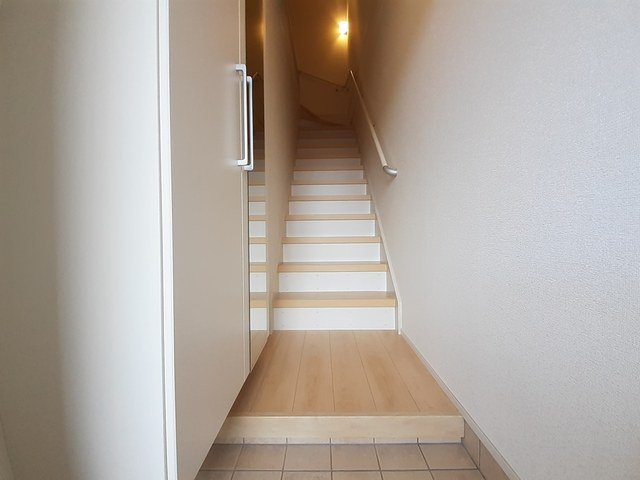 プログレスＢの玄関