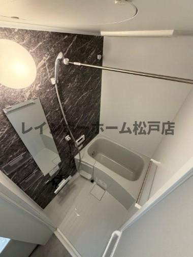 松戸市新松戸７丁目のアパートの浴室
