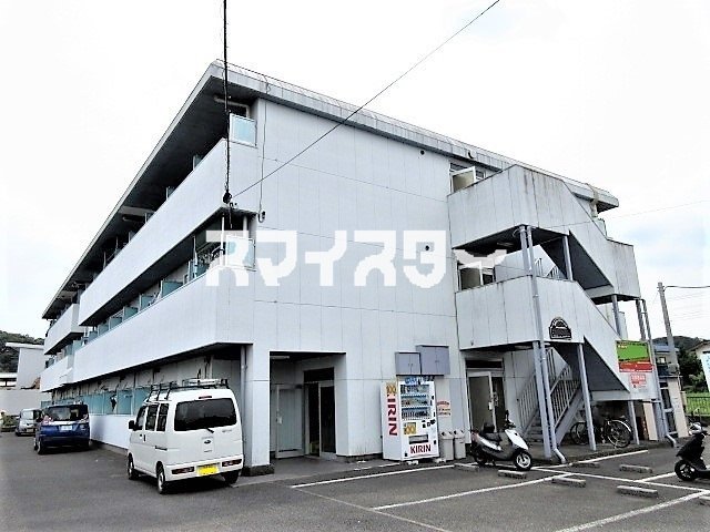 八王子市横川町の賃貸マンションの外観