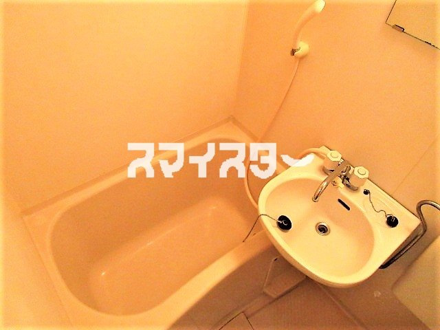 八王子市横川町の賃貸マンションの浴室