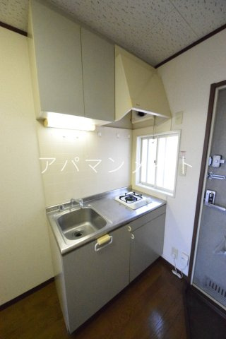 【キッチン】 | 第二稲荷山ハイツB | コンパクトなキッチンで掃除もラクラク
