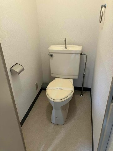 クレスト本町　駐車場有　駅近　のトイレ