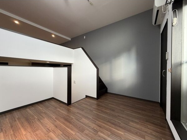 Creo庄内通参番館の洋室