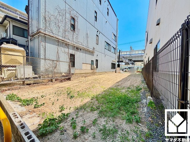 西宮市本町の外観|阪神本線「西宮」駅まで徒歩7分、JR東海道本線「さくら夙川」駅まで徒歩15分、阪急今津線「今津」駅まで徒歩18分の立地。