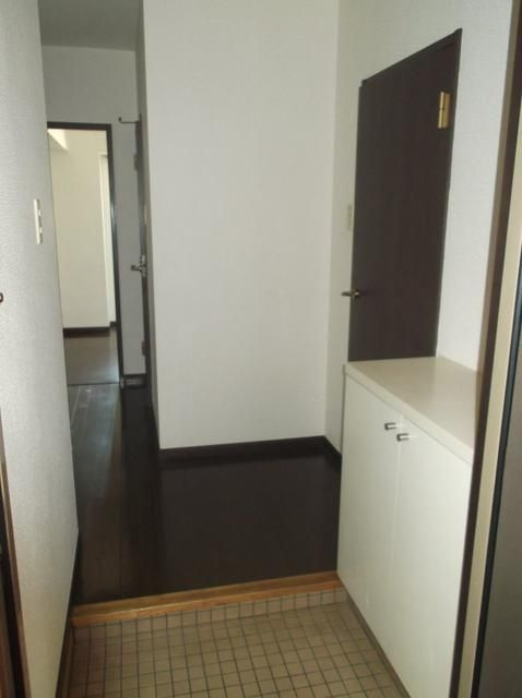 オークウッドⅡの玄関