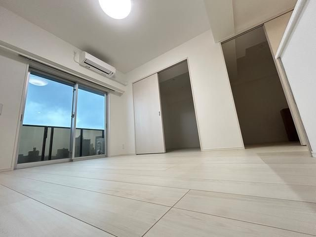 ＬＩＭＥ　ＲＥＳＩＤＥＮＣＥ　ＫＡＷＡＧＵＣＨＩ　ＥＡＳＴの居間・リビング