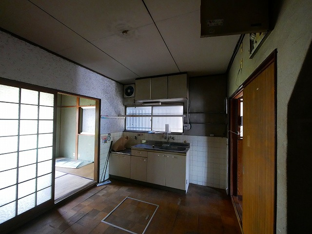 法華寺町戸建の居間・リビング
