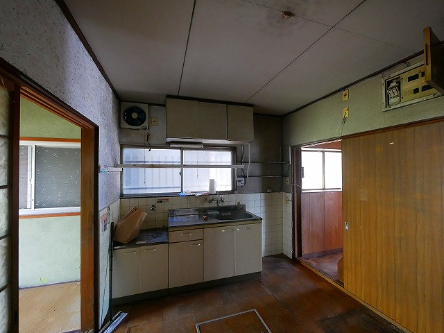 法華寺町戸建のキッチン
