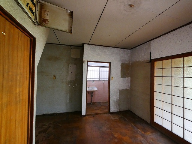 法華寺町戸建の居間・リビング