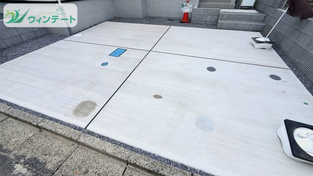取手市新取手1丁目01期　新築戸建の駐車場|並列2台駐車が可能なゆとりのある駐車場。車の出し入れもスムーズで、忙しい朝もストレスフリーです。