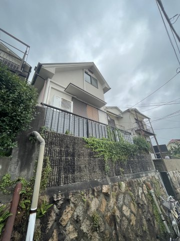 ペディハウス神戸会下山の外観