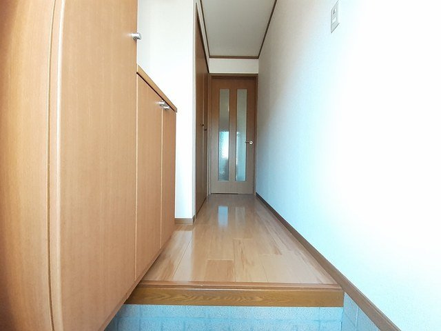アンソレイエＢの玄関